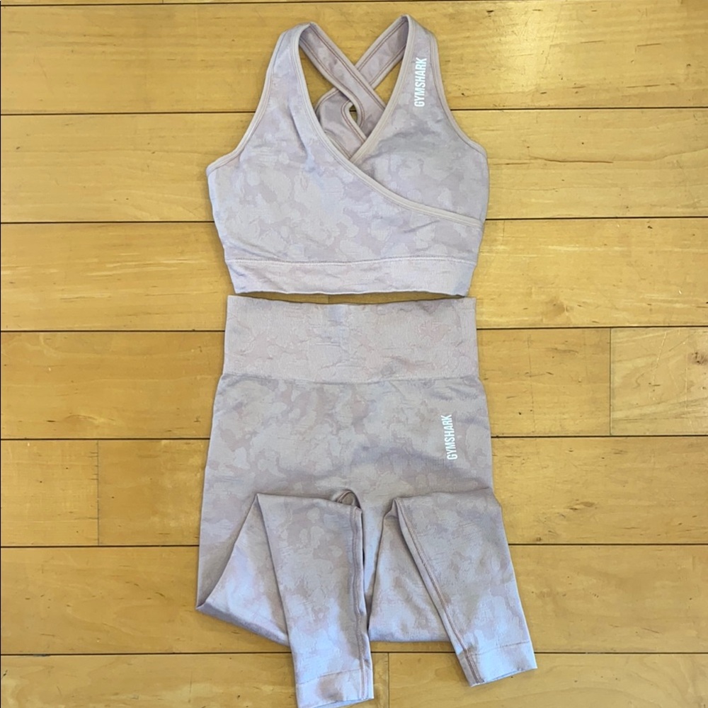 Gymshark Adapt Camo Seamless Sports Bra and Leggings Set in light pink